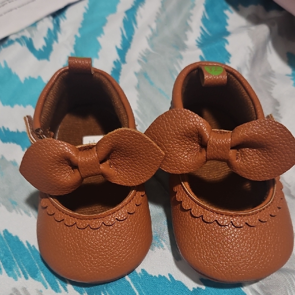 Brown Leather Baby Shoes with Bow
